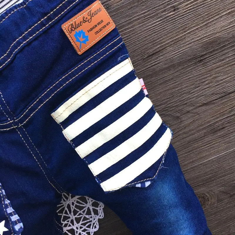 Модные детские джинсы для мальчиков прямые штаны с принтом звезд весенне осенние