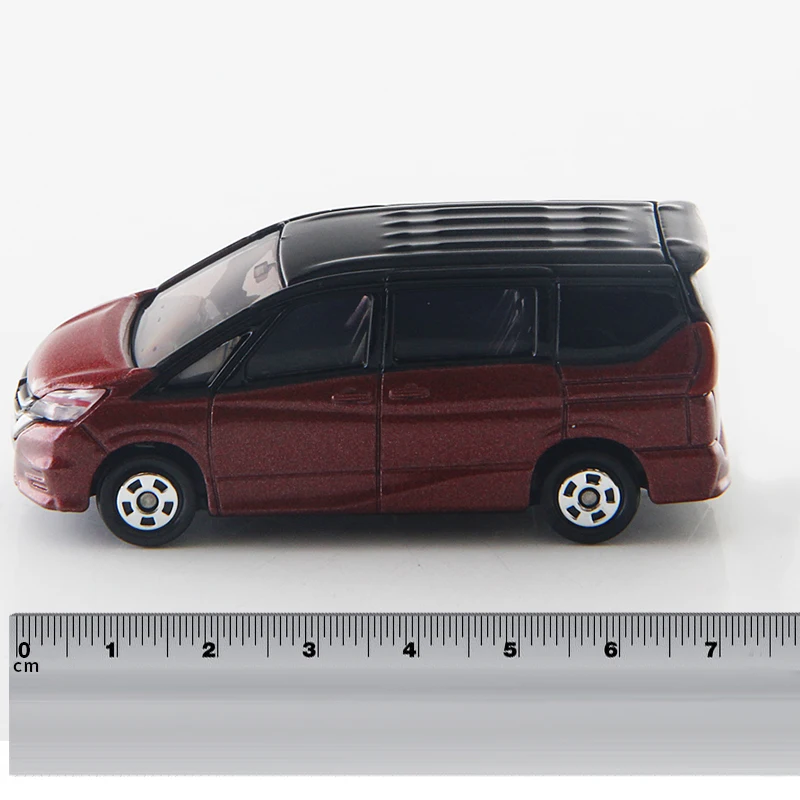 Takara Tomy Tomica 1: 67 Nissan Serena металл литья под давлением модель автомобиля игрушка