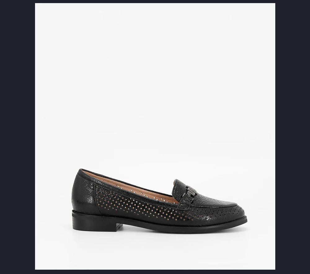 SOPHITINA/туфли из коровьей кожи на плоской подошве; элегантные женские туфли из натуральной кожи с круглым носком и сетчатым верхом; туфли без застежки с металлическим украшением; офисные туфли на плоской подошве; P62