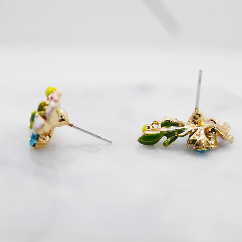 Женские серьги гвоздики с эмалью Anise маленькие романтичные цветком и кристаллами