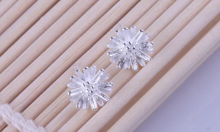 

100% 925 sterling silver fashion sunflower ladies`stud earrings jewelry women Anti allergy birthday gift drop shipping cheap