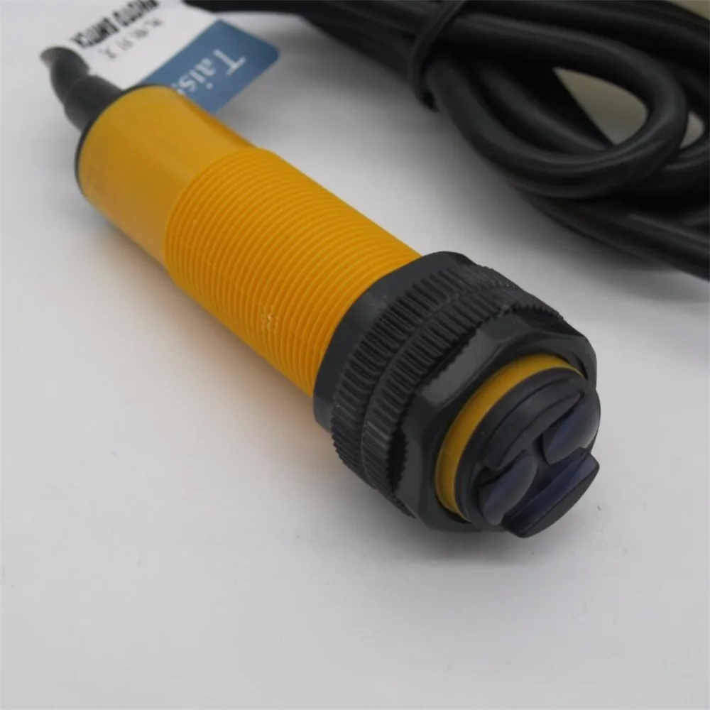 Высококачественный рефлектор обратной связи M18 2m 6 36VDC PNP без фотоотражающего
