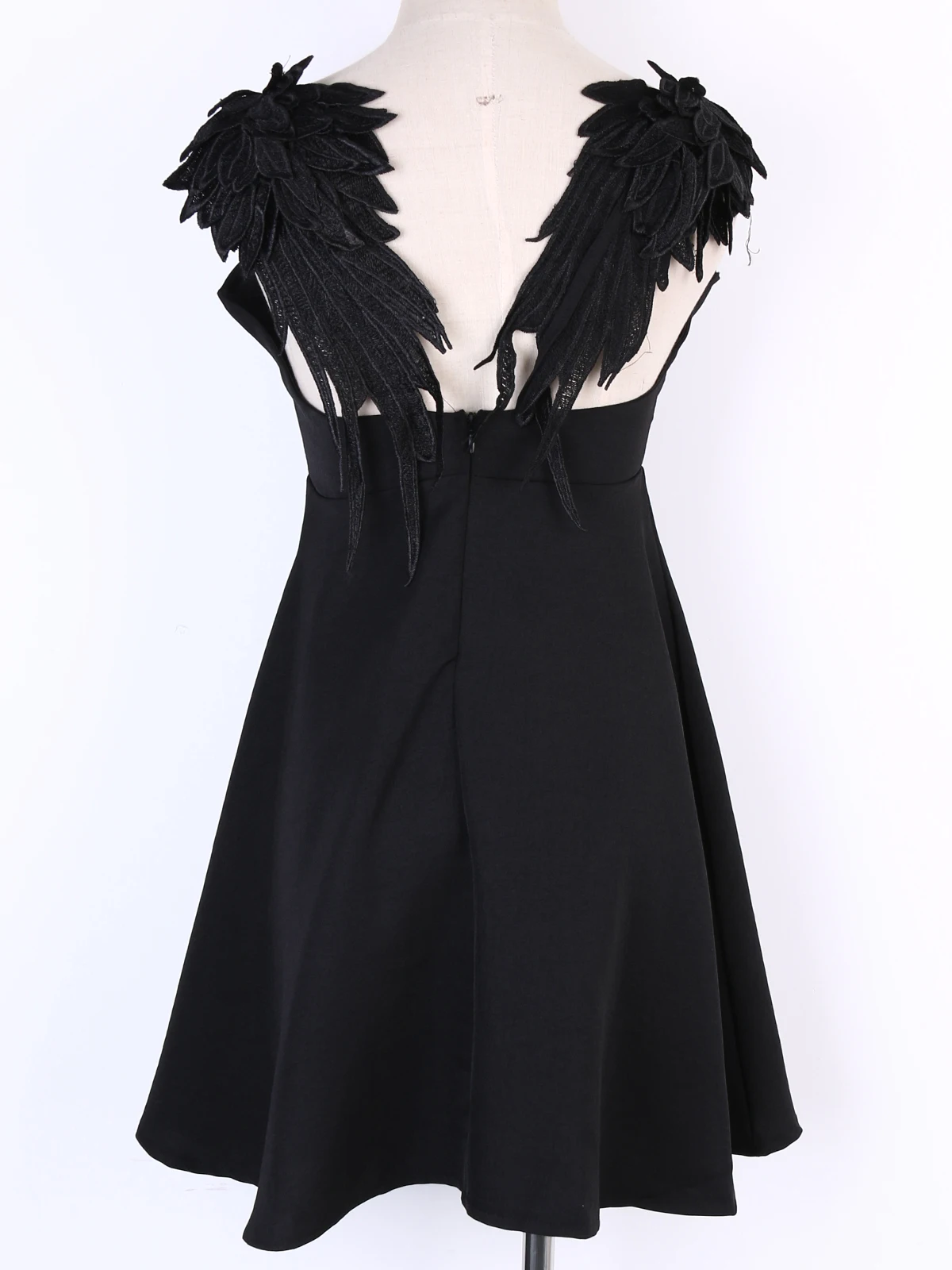 Новинка 2018 летние платья Пляжное ТРАПЕЦИЕВИДНОЕ ПЛАТЬЕ на тонких бретелях с v