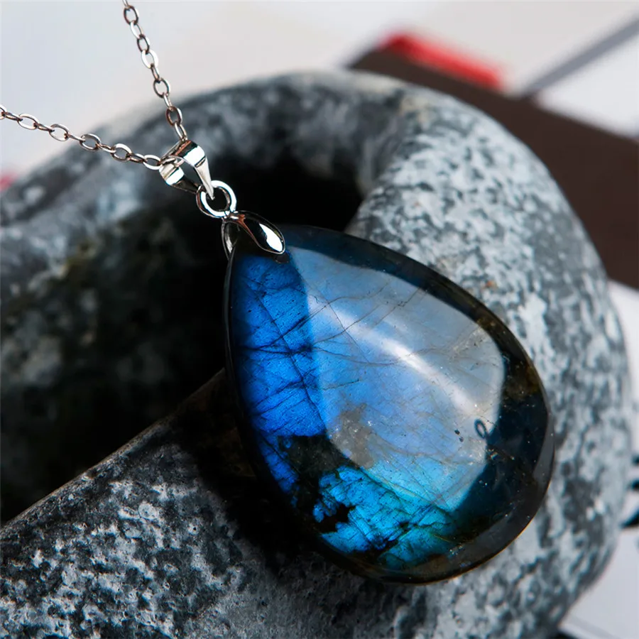 Подвеска с голубым лабрадоритом подвеска кристаллом 38x31x8mm| |