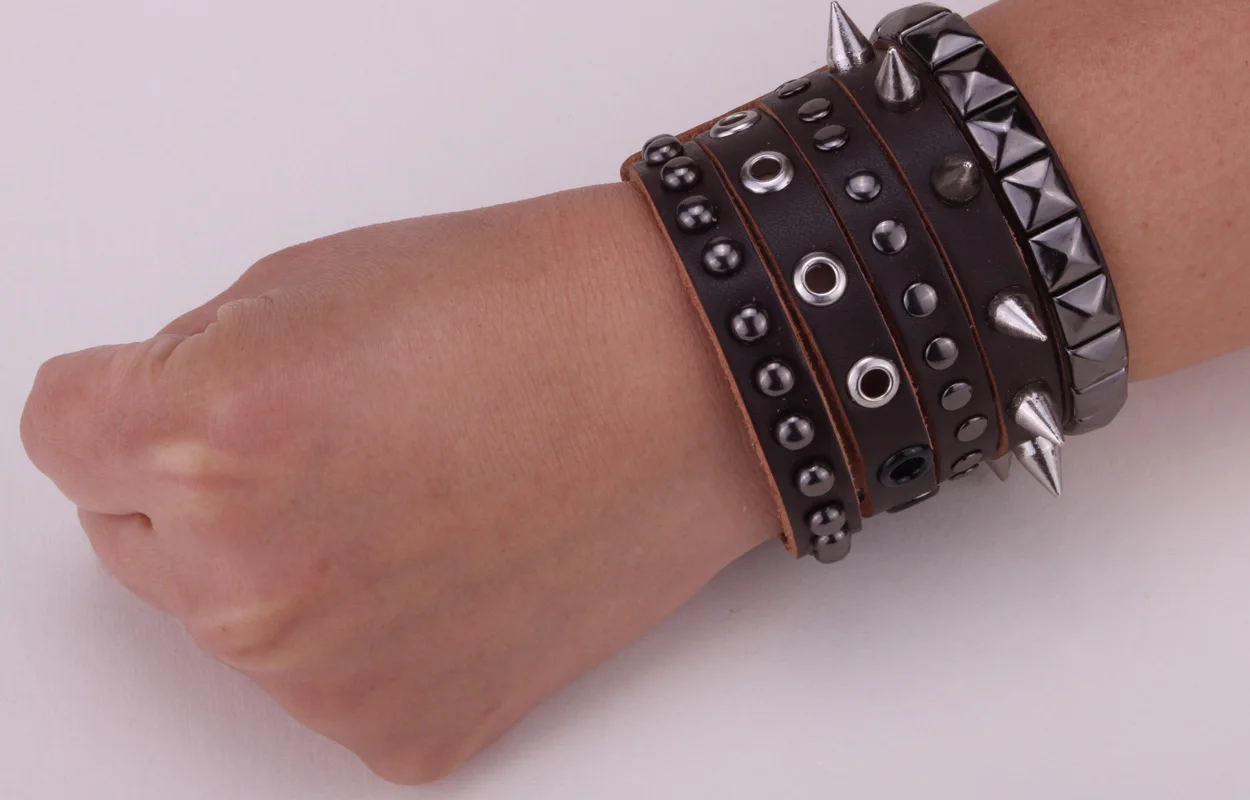 Спайк Кожаный браслет Байкер ювелирные изделия для мужчин женщин Регулируемый