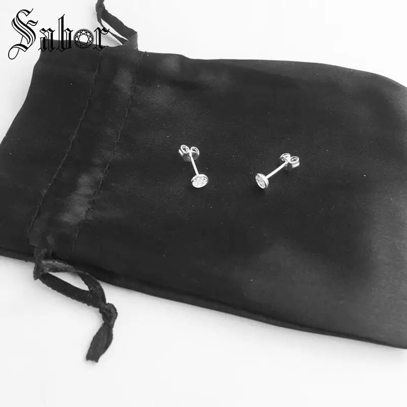 Серьги-гвоздики с белыми круглыми вставками классический подарок для женщин