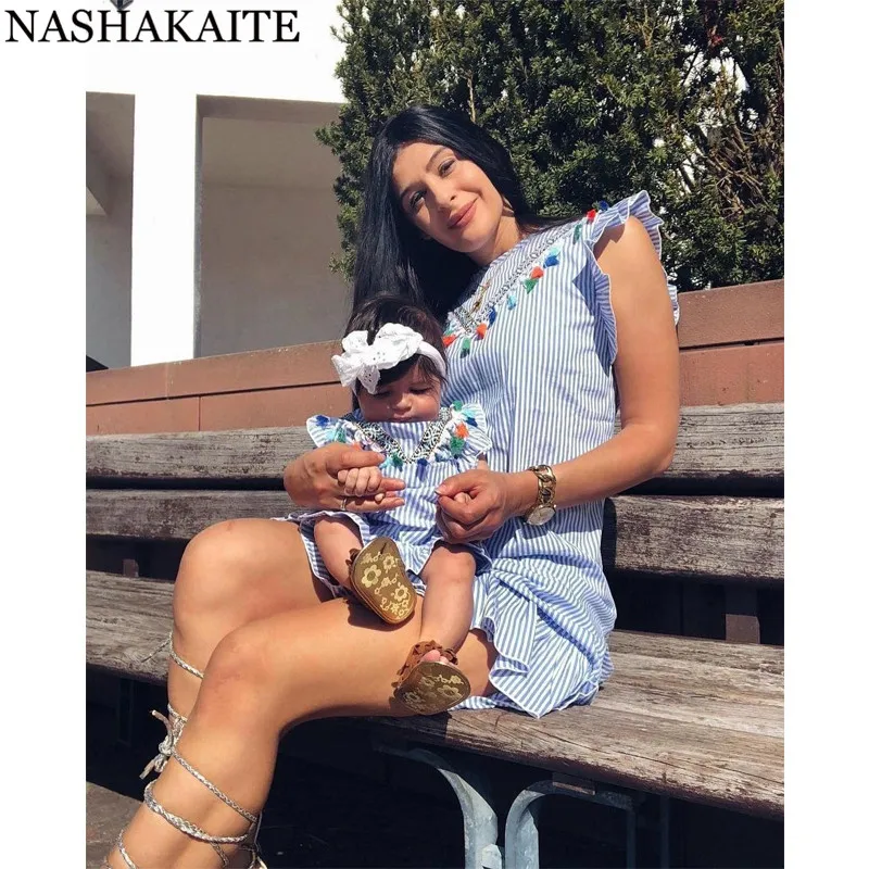 NASHAKAITE/семейный образ; платья для мамы и дочки с расклешенными рукавами; в полоску; с кисточками; мини-платье для мама дочь семья; Одинаковая одежда