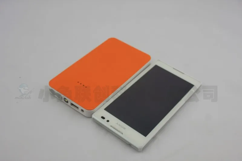 12 В автомобиля Батарея Зарядное устройство Auto Перейти Starter Multi-Функция мобильного