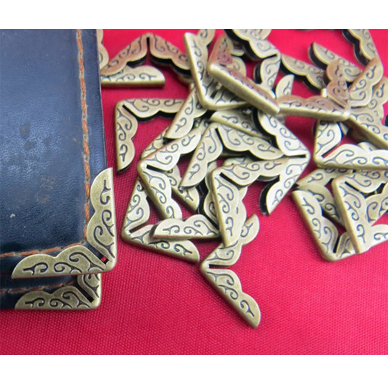 Горячая Sale-100PCs Античная бронзовая книга Скрапбукинг Альбомы меню папки Угловые