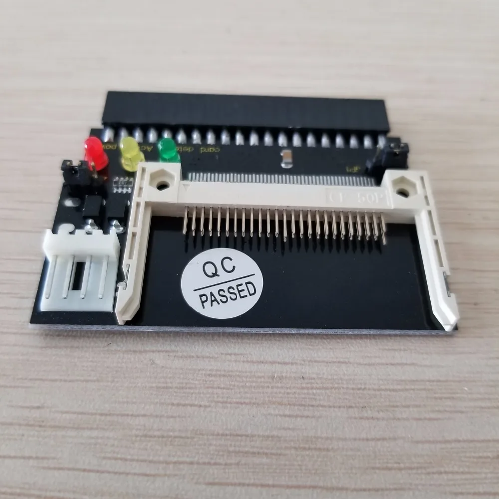 Компактный адаптер для внешней вспышки IDE 40Pin с внутренней резьбой на CF