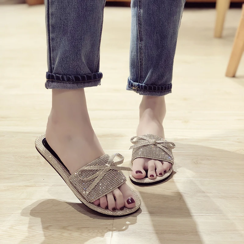 

2019 Summer New Women Slippers Flat Sandals Slides Fashion Women Casual Shoes Outdoor Slipper Ladies Bow Drill decoration 2.5cm