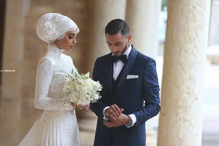 2017 New Vintage High Collar Long Sleeves Muslim Wedding Dresses Lace Middle East Style Tiered Skirts Arabic A-line Bridal Gown | Свадьбы и