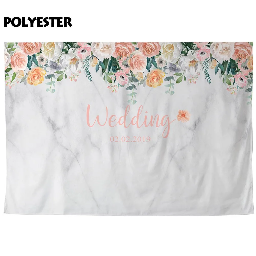 Фотозона Funnytree для свадебных фотосессий с белым мраморным узором и цветами на заказ.