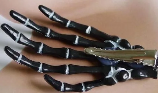 2 шт. заколки невидимки в виде черепа| |