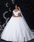 Атласное Бальное платье Золушки с V-образным вырезом и открытыми плечами, кружевной аппликацией сзади, кристаллами и бисером, свадебные платья
