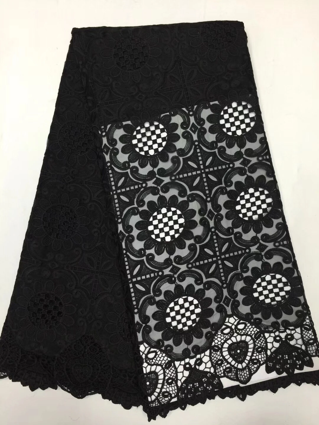 

African Lace Fabric 2018 Embroidered Nigerian Laces Fabric For Bridal High Quality French Tulle Lace Fabric For Women L-D2396