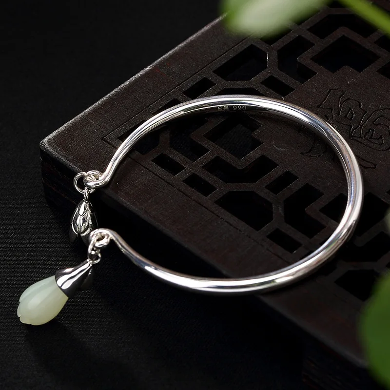 

2018 Fashion Silver S990 Pure Silver Smooth Inlaid Natural Hetian Jade White Jade Opens The Pure Silver Bracelet Wholesale.