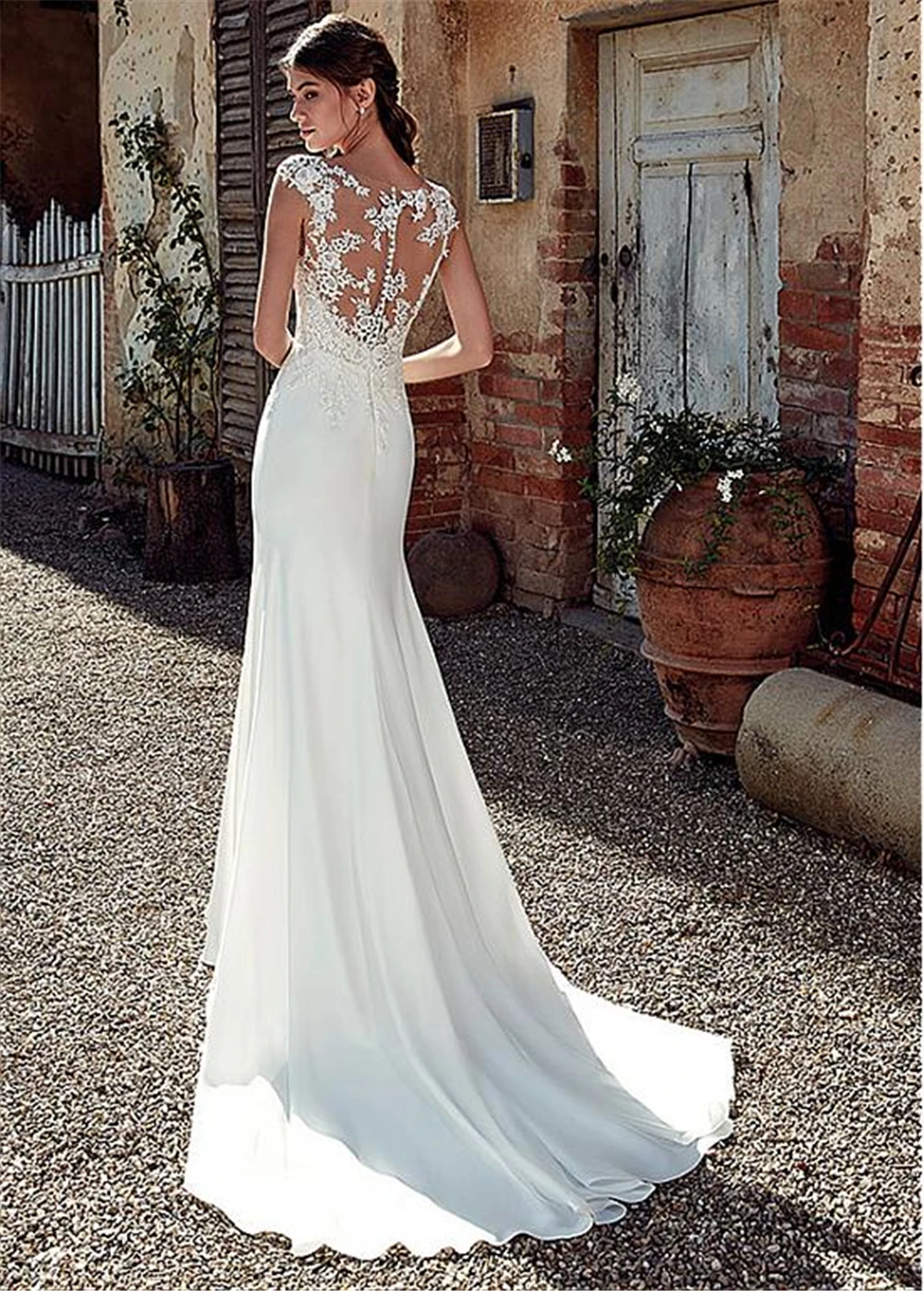 

Cheap Sexy Bateau Neckline Mermaid Wedding Dresses 2020 With Lace Appliques Sheer Bridal Dress Illusion Back Plus Size Bride