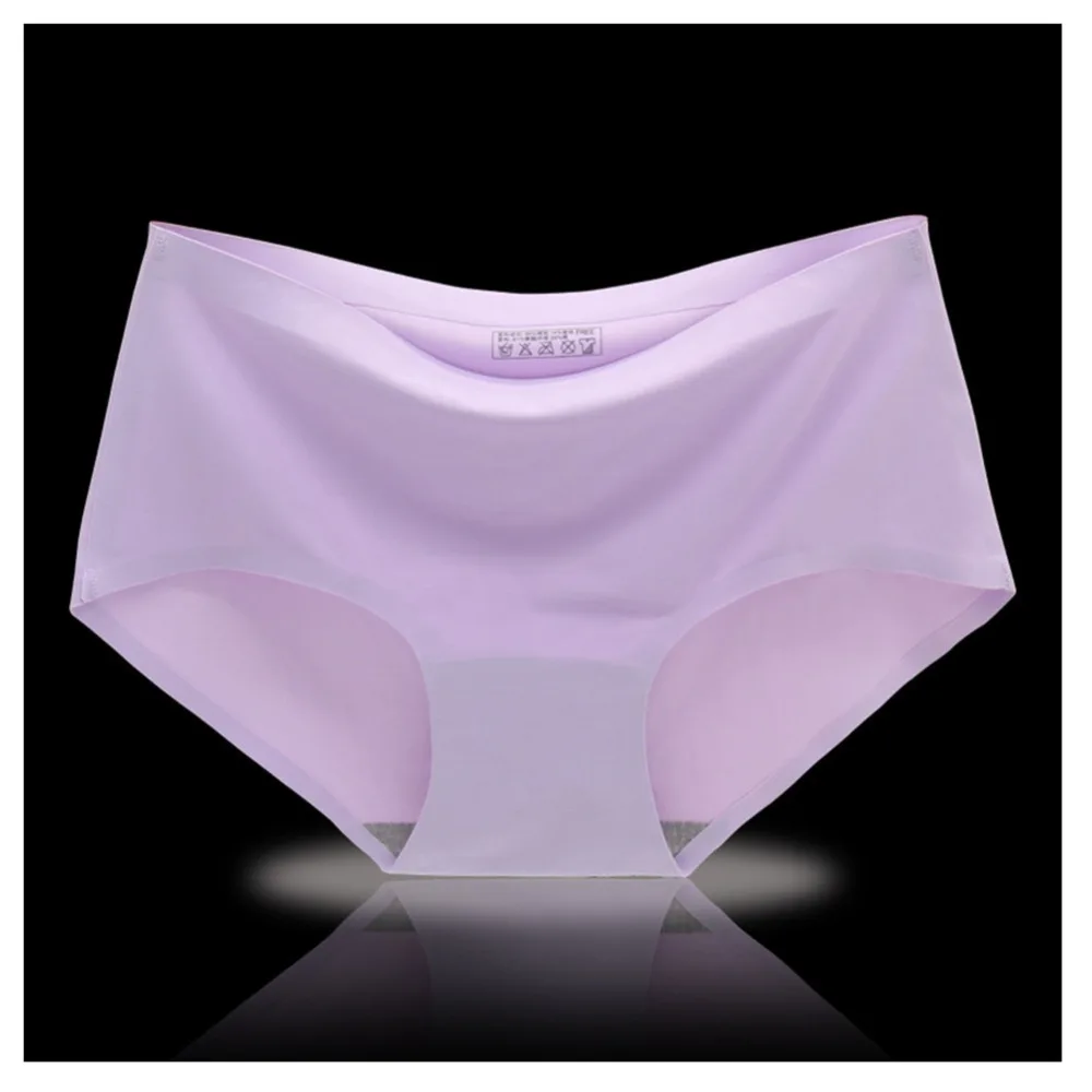 Qiaosite High quality solid ice silk no trace underpants female sexy invisible conservative briefs for women mid-rise tanga |
