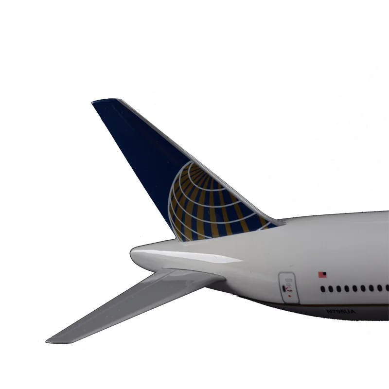 Модель самолета американской авиакомпании United Airlines модель боинг 777 B777