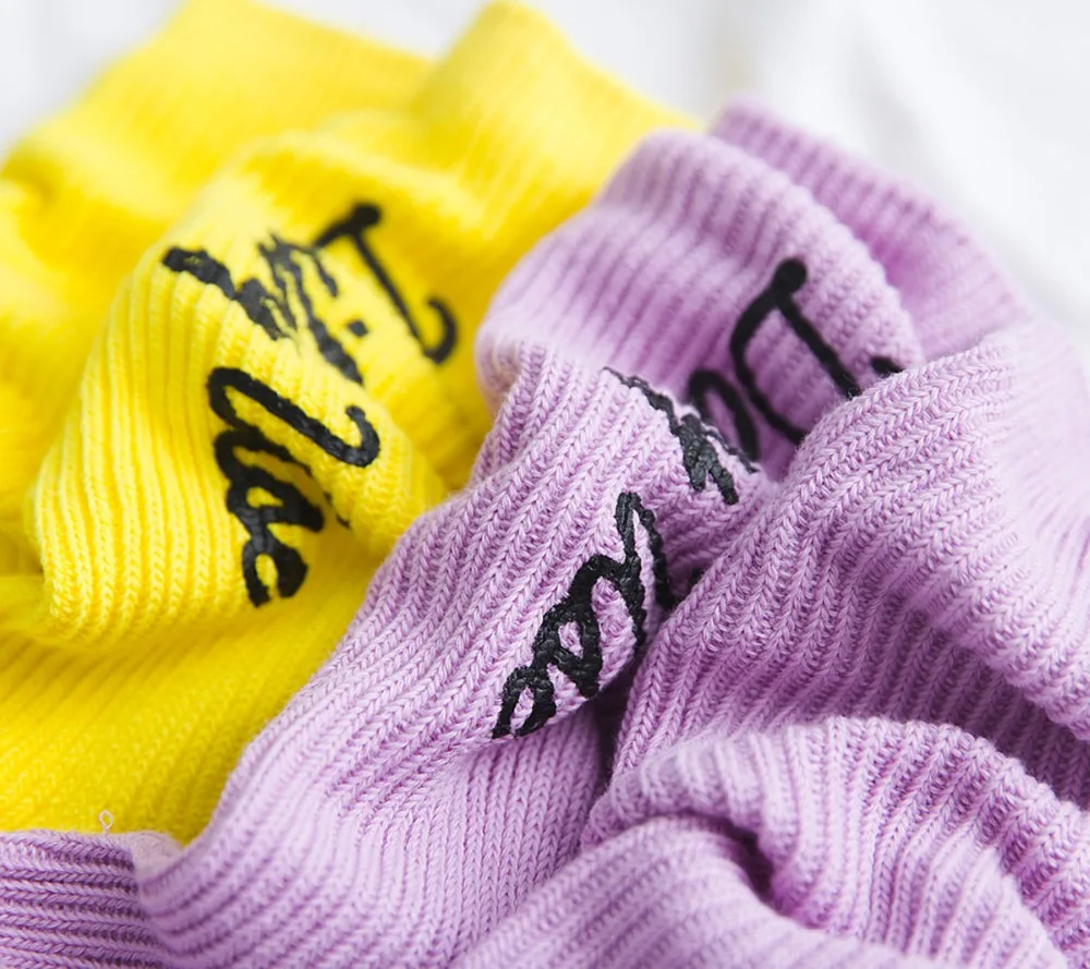 10 Pairs/Lot Women Cotton Winter Autumn Socks Fashion Letters Jacquard Thermoprint Leg High Socks Casual Character Street