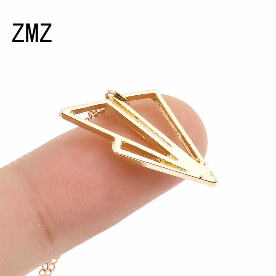 

ZMZ 30Pcs/Lot 2018 Europe/US Fashion Hollow Origami Paper Plane Pendant Lovely Childhood Necklace Gift for Mom/Girlfriend Party