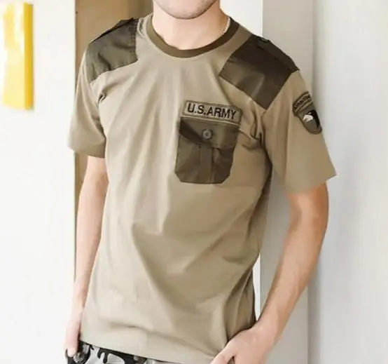 Мужская хлопковая камуфляжная футболка с круглым вырезом в помещении стиле