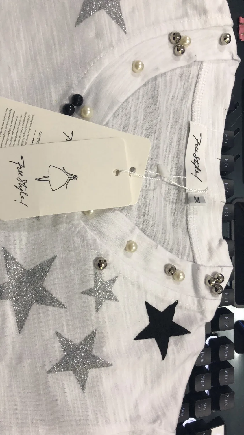 Футболка с коротким рукавом женская летняя и осенняя треугольным вырезом