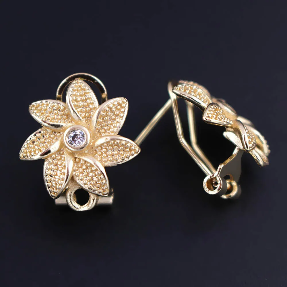 Серьги на застежке с петлей микро проложенный циркон CZ цветок металлические