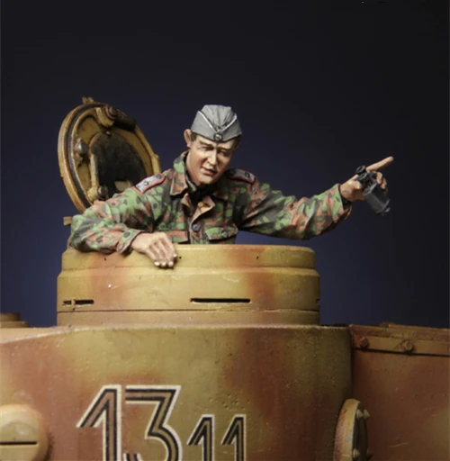 1/35 модельная фигурка из смолы набор 115 WSS Panzer Commander One фигурки разобранные