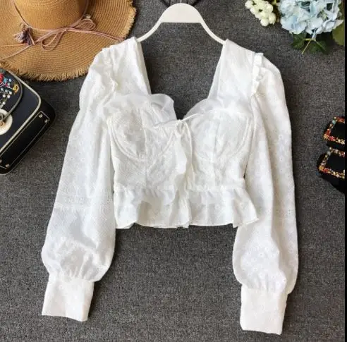 Женская облегающая блузка SS2019 белая в винтажном стиле на шнуровке с u-образным