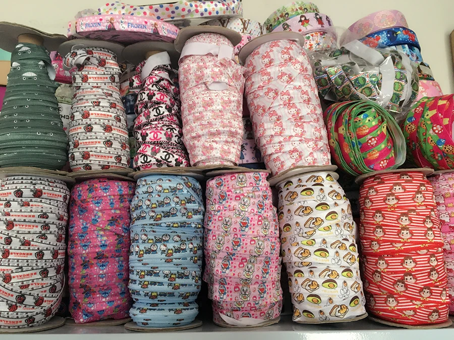 Половинная цена мультяшная атласная лента принцессы с рисунком очень дешевая