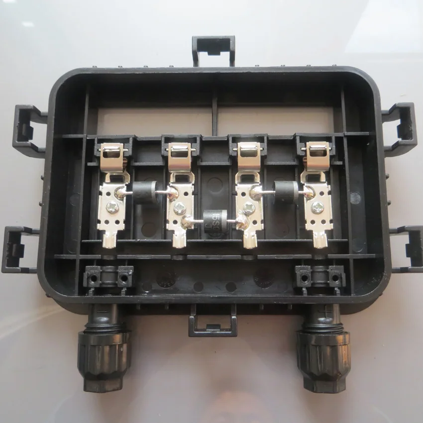 220 Вт-250 Вт Солнечная распределительная коробка Водонепроницаемая IP67 для