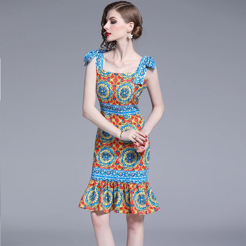 Женское подиумное облегающее платье без рукавов белое и голубое русалки с