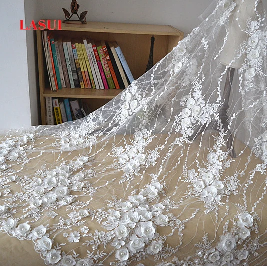 Кружевное платье LASUI объемное сатиновое с цветами и жемчугом расшитое блестками