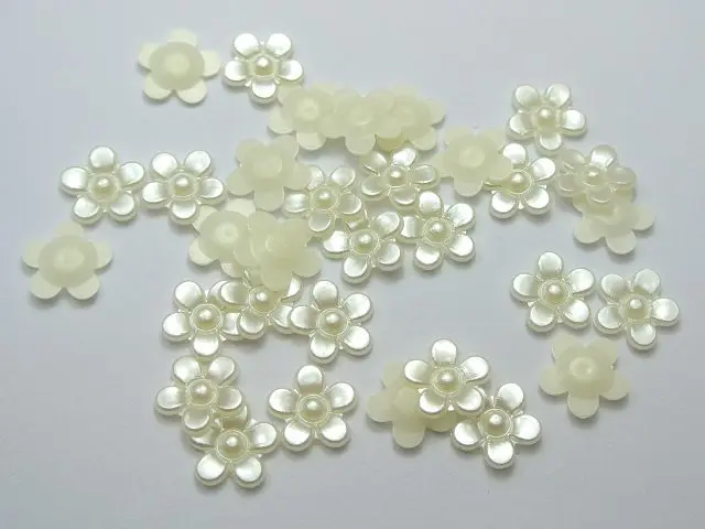 

200 Ivory Acrylic Pearl Daisy Flower Beads 11mm FlatBacks Scrapbook Craft