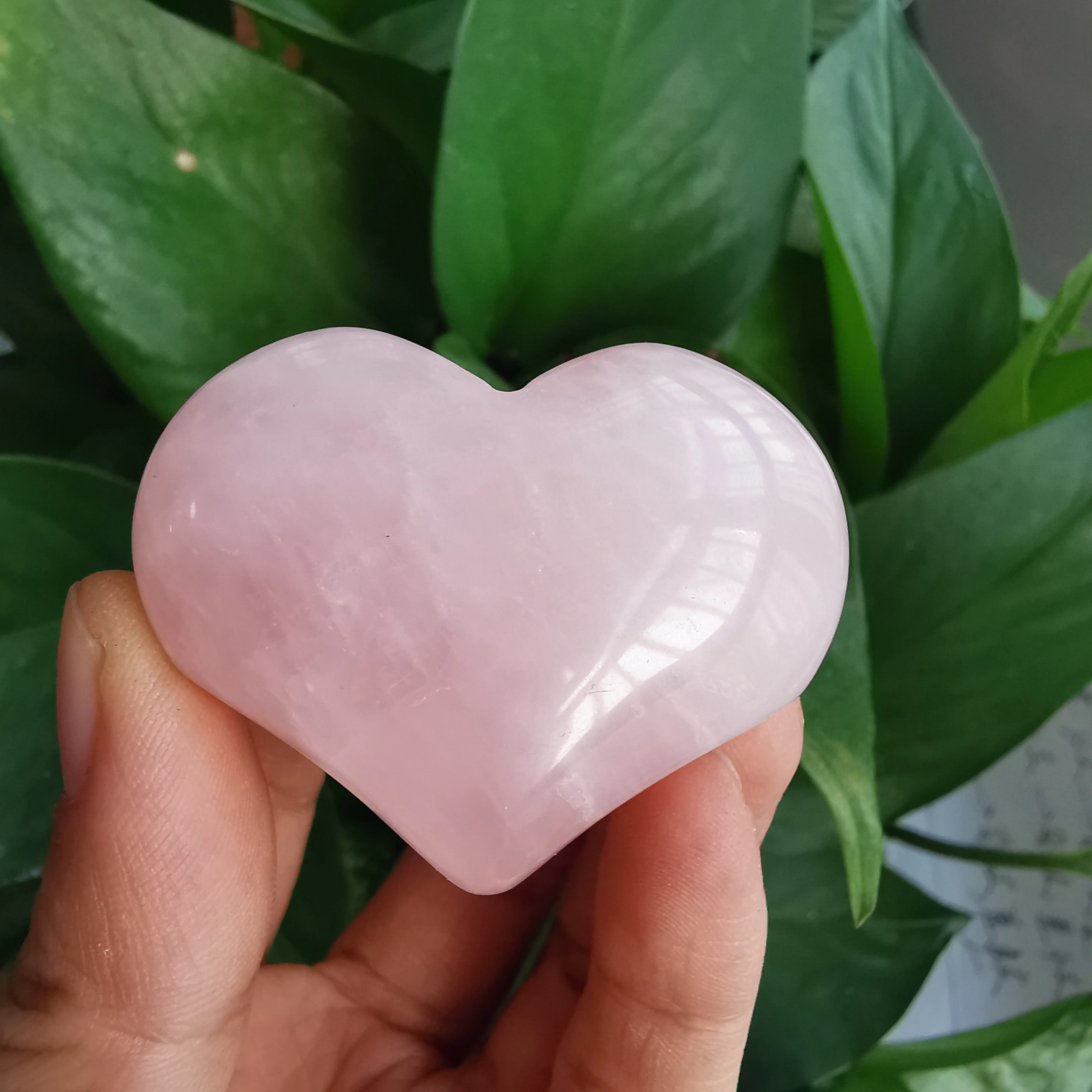 

Натуральный розовый кварц кристаллы любовь пышный камень в форме сердца любовь целебный кристалл драгоценный камень