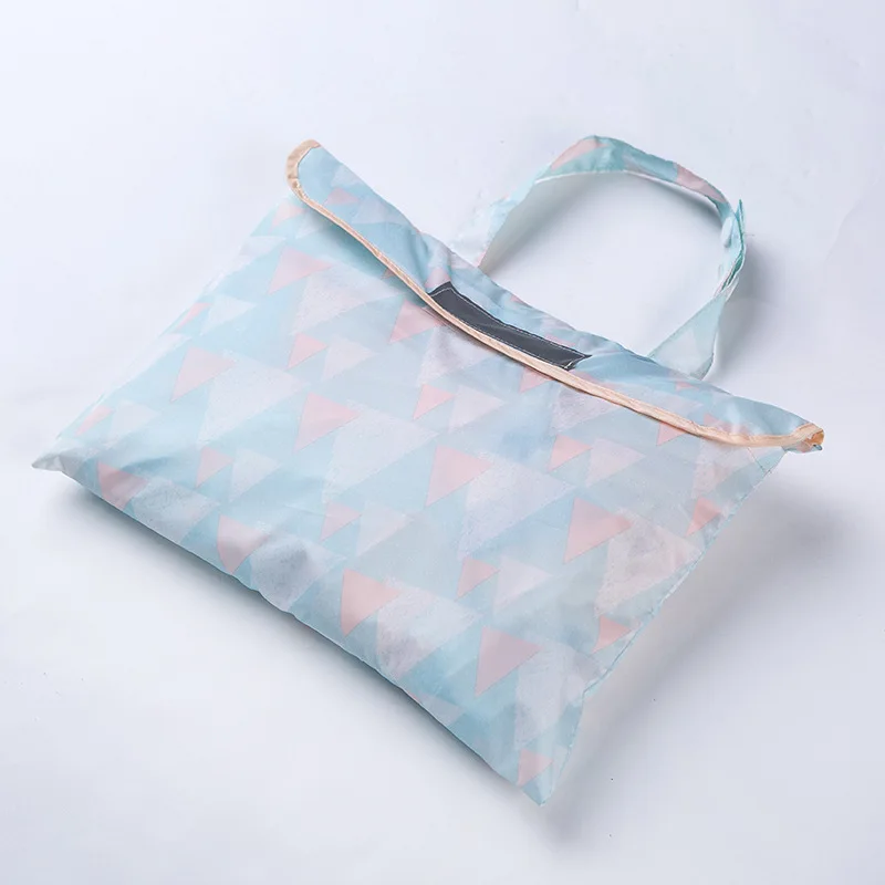 Дождевик с капюшоном женский водонепроницаемый для путешествий на открытом