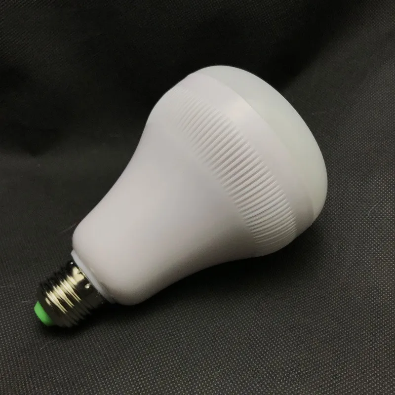 E27 Смарт RGB беспроводной Bluetooth динамик лампа Музыка Воспроизведение затемнения светодиодный RGB Музыка лампа светильник с 24 клавишами дистанционного управления