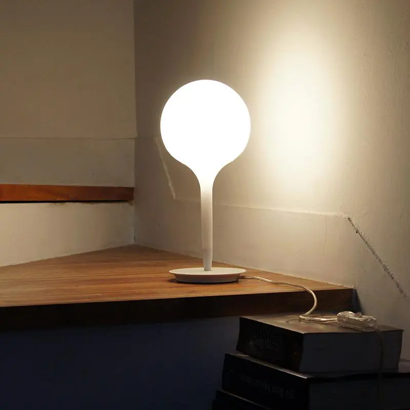 Nordic White glass ball table lamp modern and fashion bedroom Table lamps Work study simple golf Living room Bedside Lamps | Лампы и