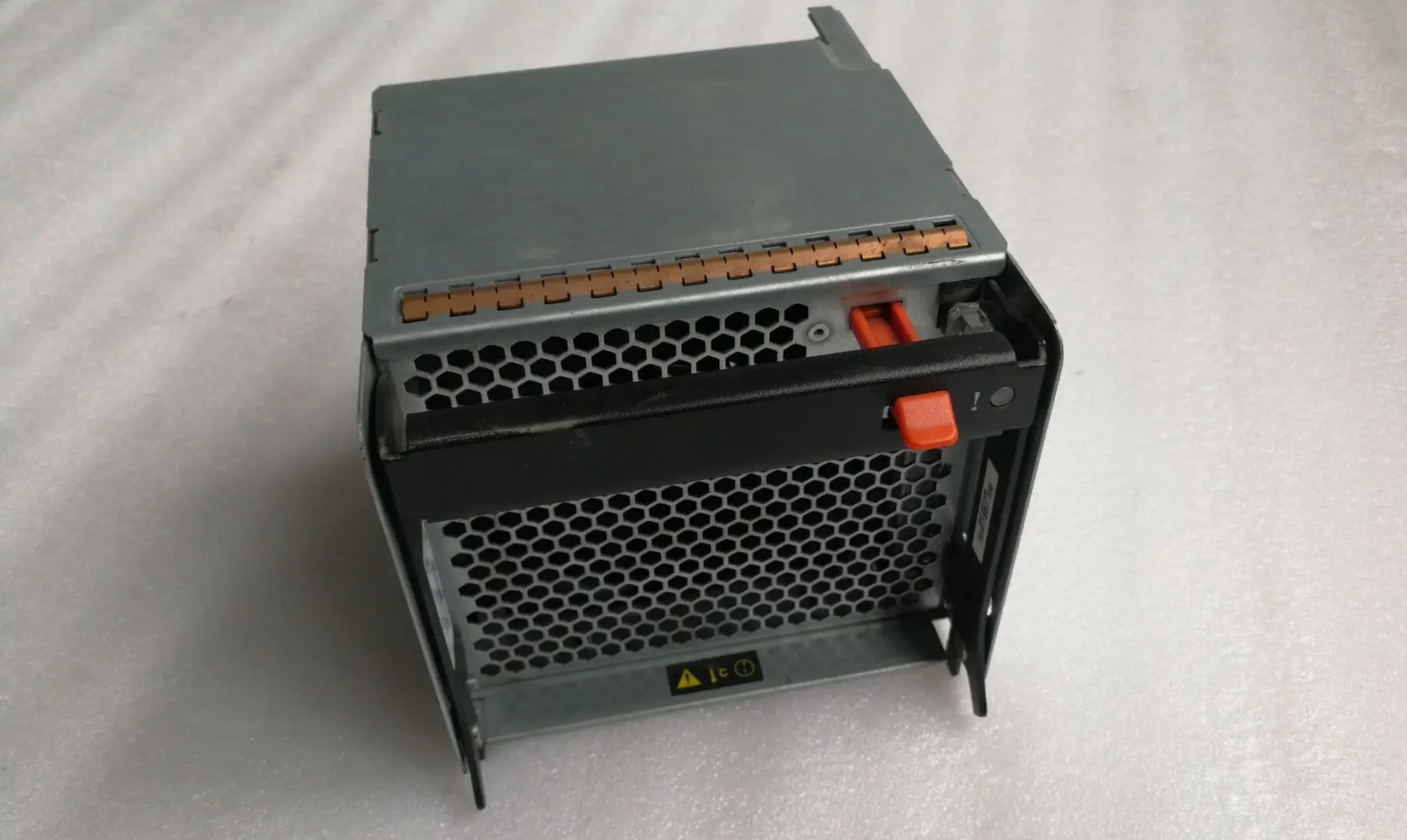 

Original NetApp 441-00025+A0 FAS3240 FAS3210 FAS3220 Fan