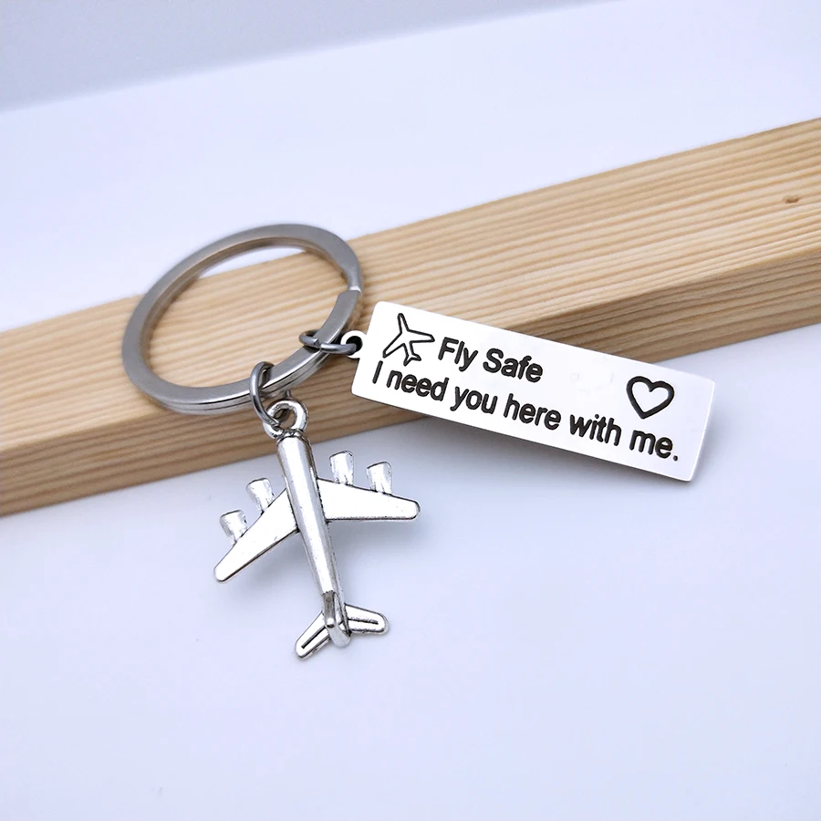 Подарок для пары мужской брелок в виде самолета безопасный руля поцелуй меня