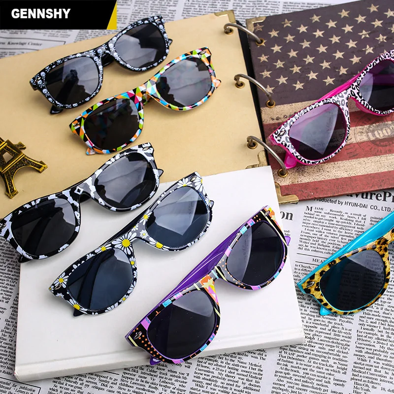 

Newest Fashion Sunglasses Women Men Plastic Square Eyeglasses Retro Brand Design Eyewear Blue Leopard Summer Beach Driving UV400