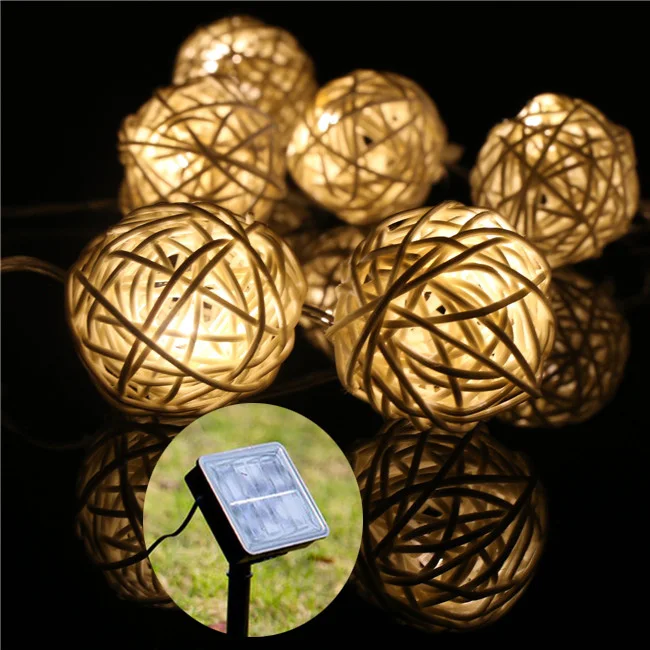 Гирлянда из ротанга с шариками на солнечной батарее садовая Рождественская