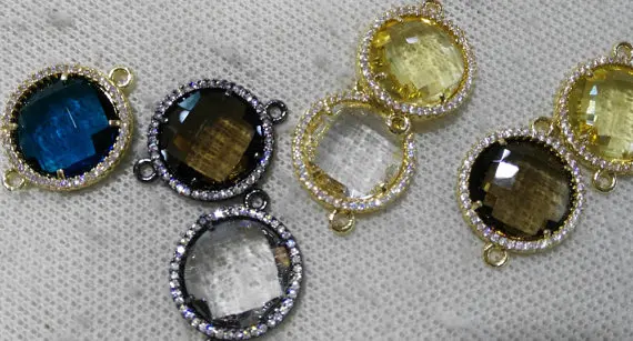 

high quality 50pcs 8-16mm Crystal Glass Gem Brass fram Plated cubic zirconia freeform oval triangle round square box Faceted loo