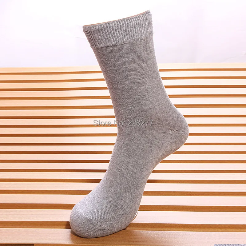 Бесплатная доставка 20 шт. = 10 пар/лот мужские хлопковые модные носки два размера 39