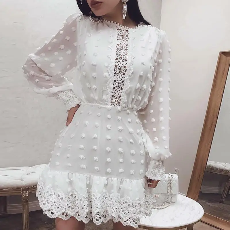 Женское кружевное платье Mossha белое элегантное короткое офисное с пышными