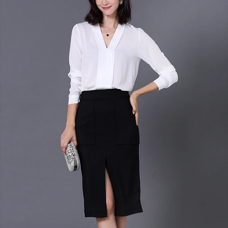 Женская офисная блузка с длинным рукавом белая элегантная однотонная v образным