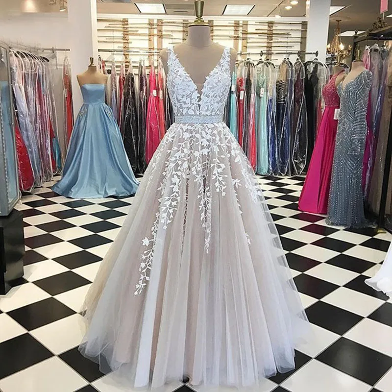 

Gorgeous Long Prom Gowns A-line V-neck Sleeveless Nude Lace African Formal Dress Women Party Dresses 2018 Custom Made