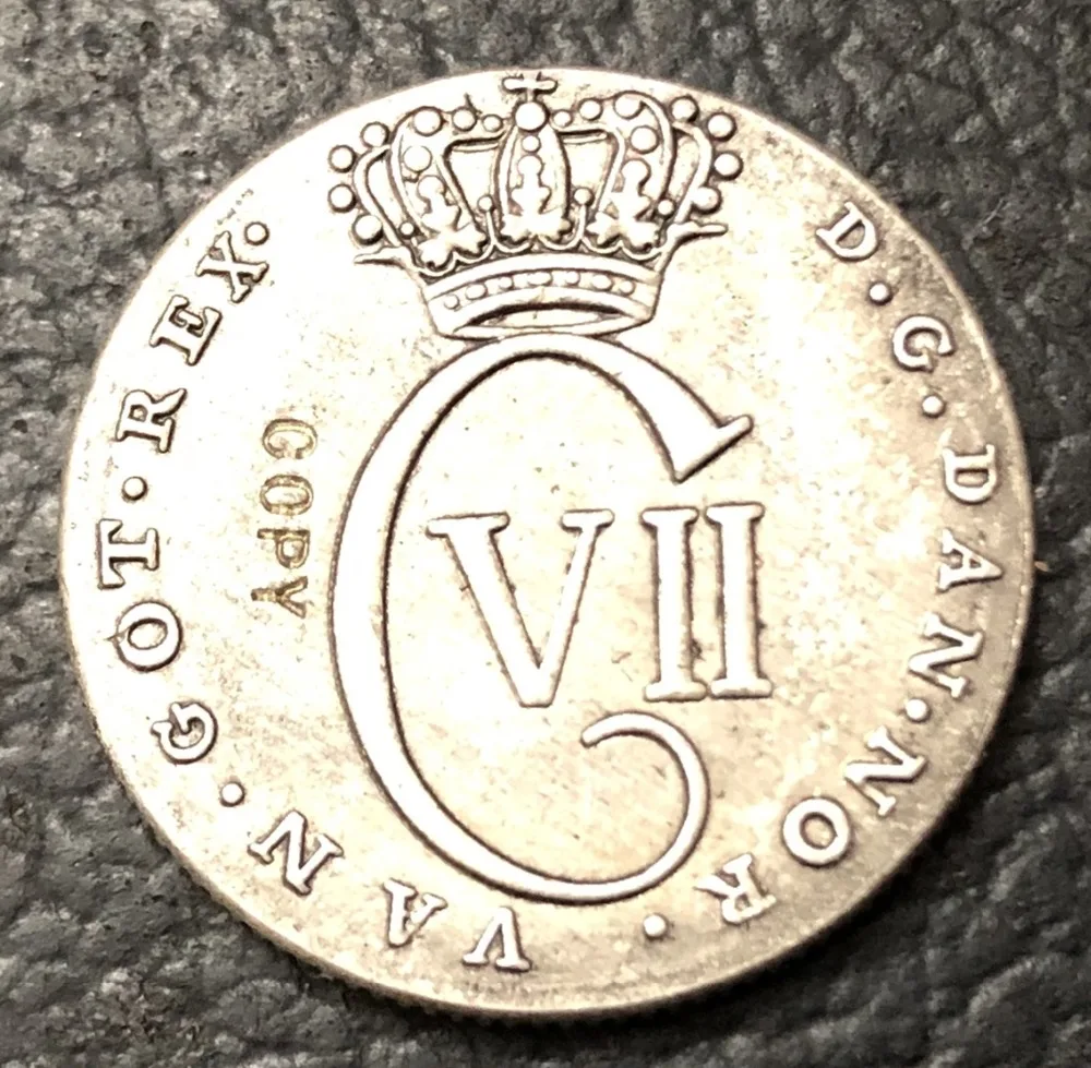 

Копировальная серебрянная монета Дания 1767 год